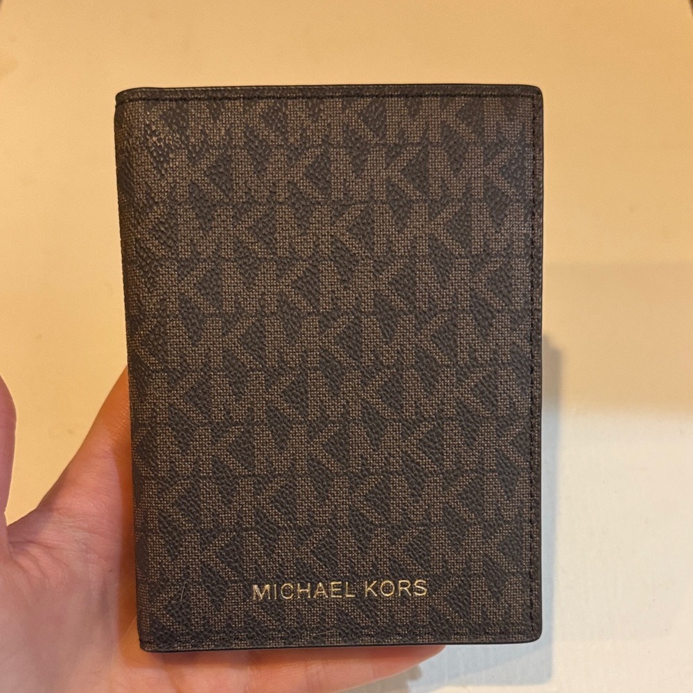 Michael Kors wallet
